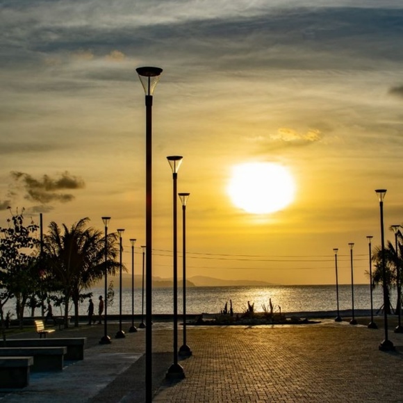 Meet your Posher, R - Picture 1 of 1